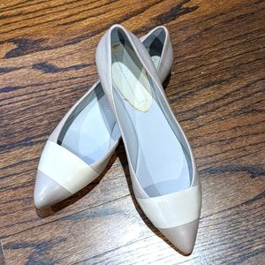 Banana Republic women's flats